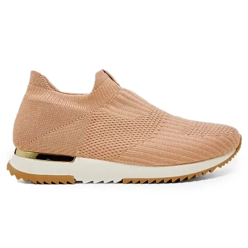 Tênis casual feminino Modare slip-on bege vista lateral com fundo branco